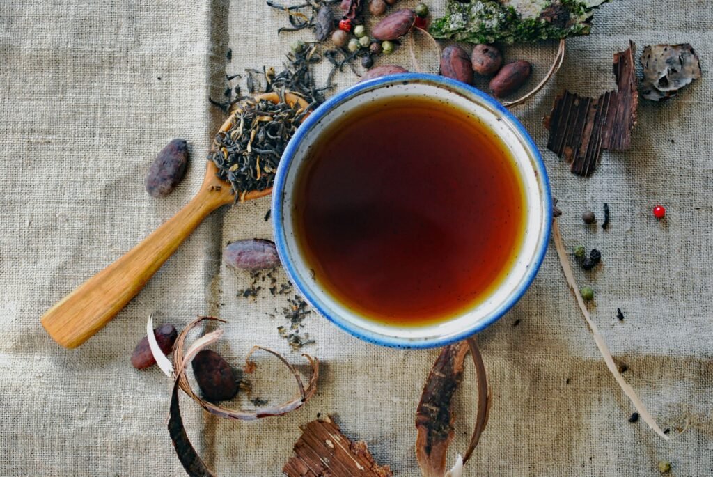 A tea cup with leaves